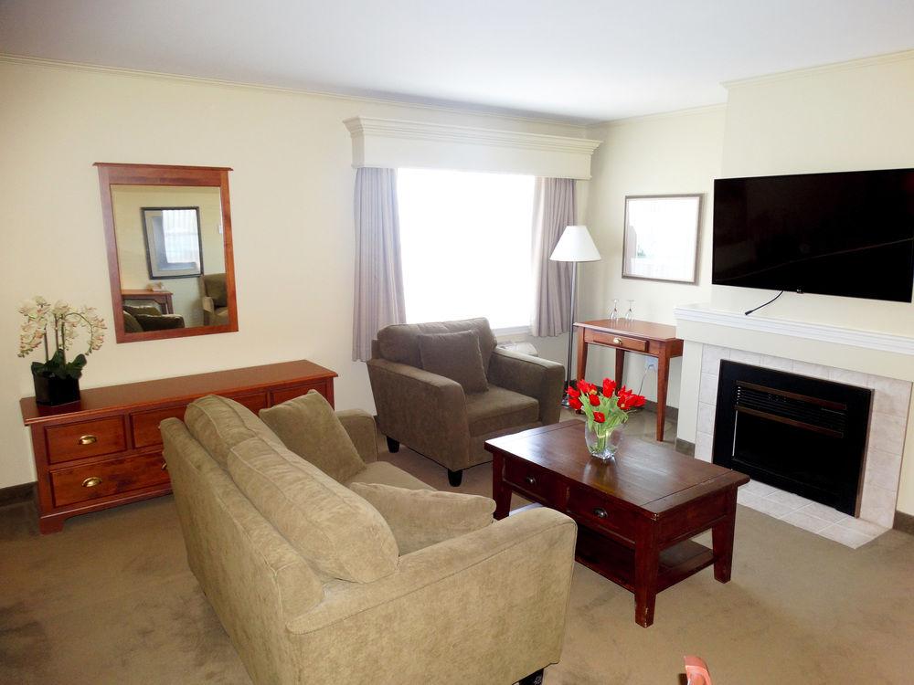Amsterdam Inn & Suites Монктон Экстерьер фото
