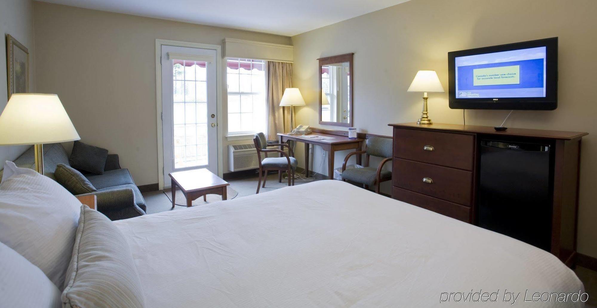 Amsterdam Inn & Suites Монктон Экстерьер фото