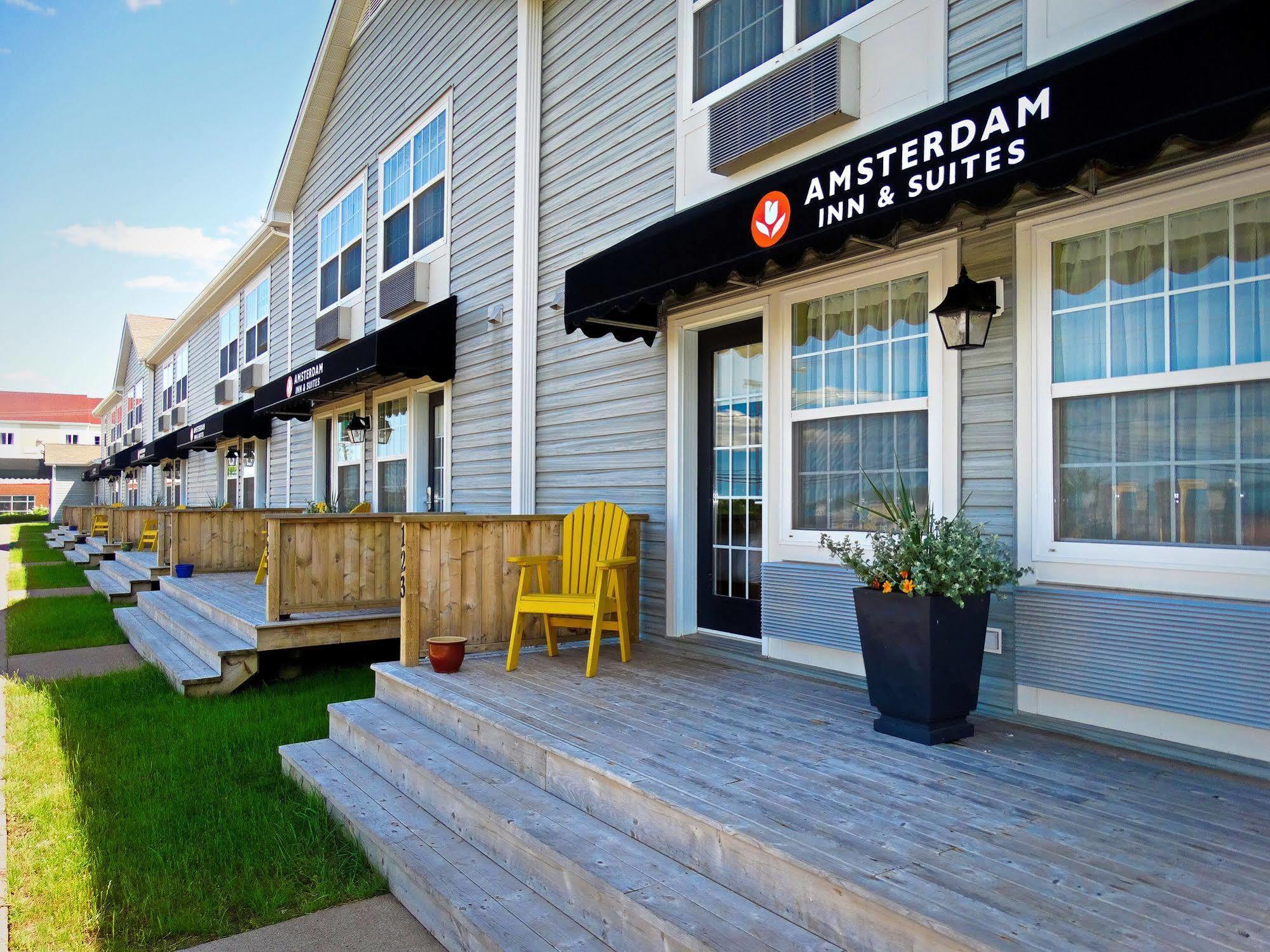 Amsterdam Inn & Suites Монктон Экстерьер фото
